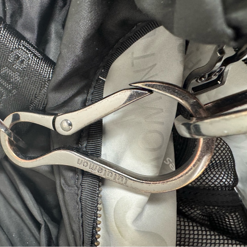 Lululemon Arabesque Bag Black - Picture 11 of 12